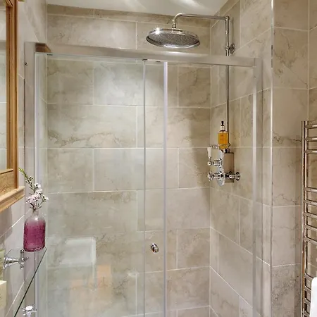 Woodlands Farm Guest house 5*